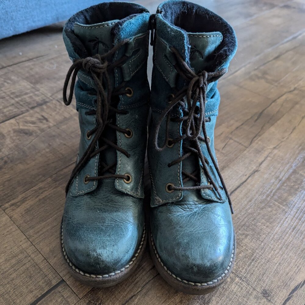 Womens Size 36 (US 5.5) Dromedaris Teal Suede Boots - Picture 2 of 6